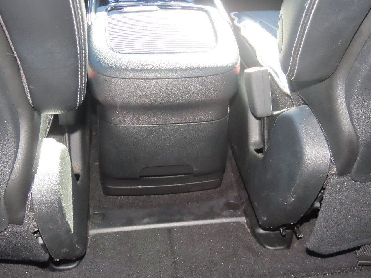 Used 2025 Chrysler Pacifica Limited FWD image 22