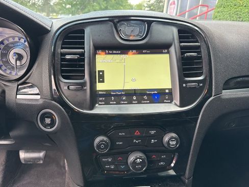 Used 2018 Chrysler 300 S w/ 300S Premium Group image 36