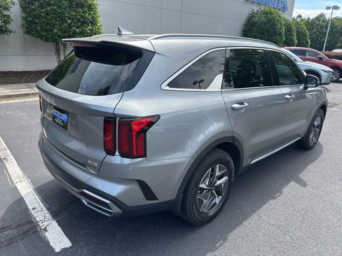 Used 2023 Kia Sorento EX FWD image 3