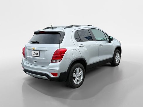 Used 2022 Chevrolet Trax LT w/ Driver Confidence Package AWD/4WD image 4