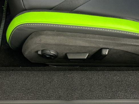 Used 2026 Lamborghini Revuelto image 21