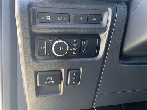 Used 2024 Ford F150 Platinum AWD/4WD image 35