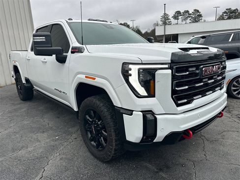 Used 2024 GMC Sierra 2500 AT4 w/ AT4 Premium Plus Package image 4
