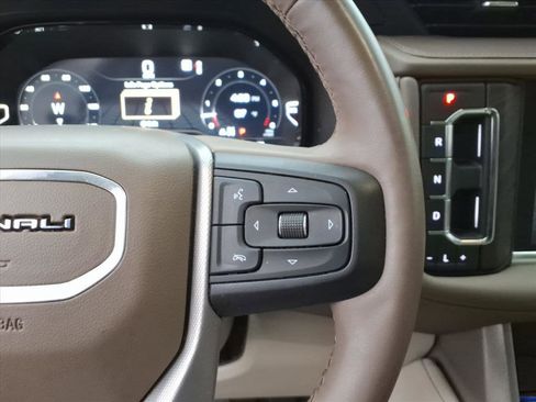 Certified 2023 GMC Yukon Denali image 12
