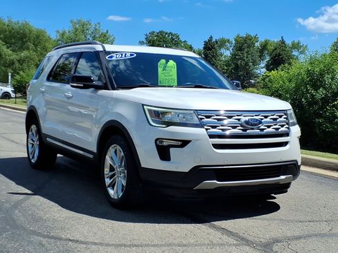 Used 2018 Ford Explorer XLT w/ Equipment Group 202A AWD/4WD image 1
