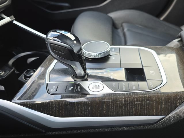 Used 2021 BMW 330i xDrive Sedan w/ Premium Package AWD/4WD image 36