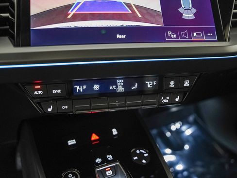 Used 2024 Audi Q4 e-tron Premium Plus image 22