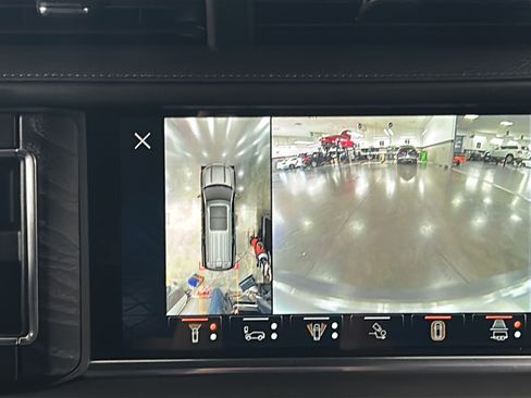 Used 2024 GMC Yukon Denali w/ Denali Reserve Package AWD/4WD image 23