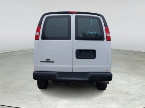 Used 2019 Chevrolet Express 3500 Extended w/ Driver Convenience Package RWD image 5