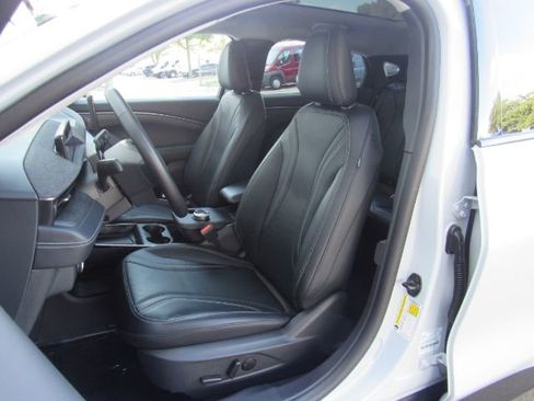 Used 2023 Ford Mustang Mach-E Premium image 6