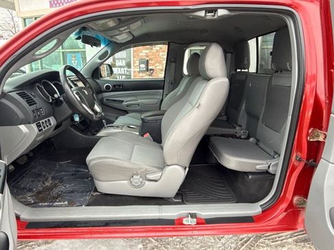 Used 2014 Toyota Tacoma 4x4 Access Cab V6 image 13