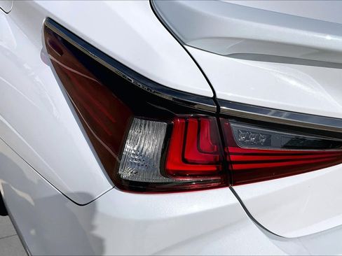 Used 2023 Lexus ES 350 F Sport FWD image 29