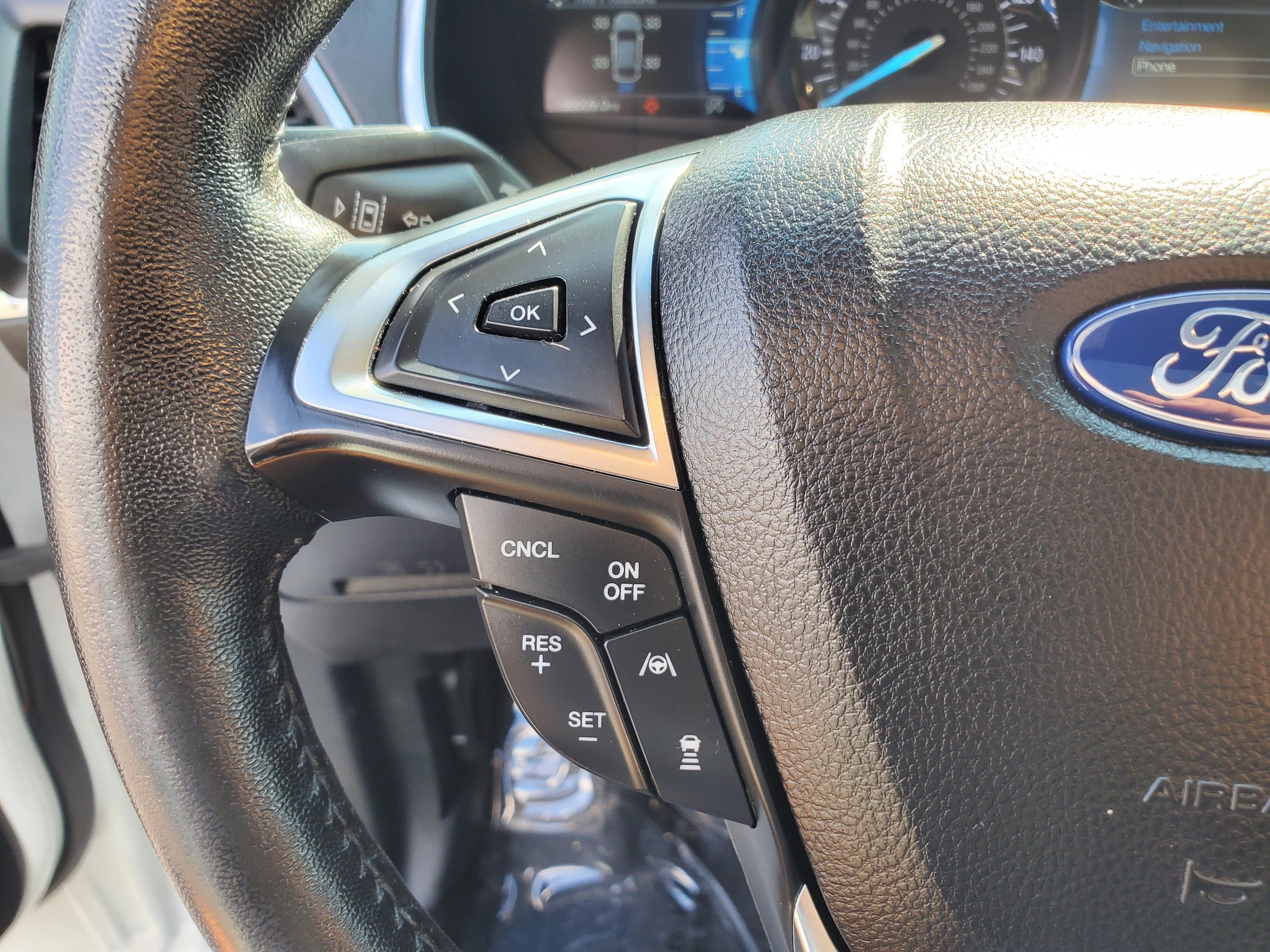 Used 2021 Ford Edge Titanium w/ Equipment Group 301A FWD image 18