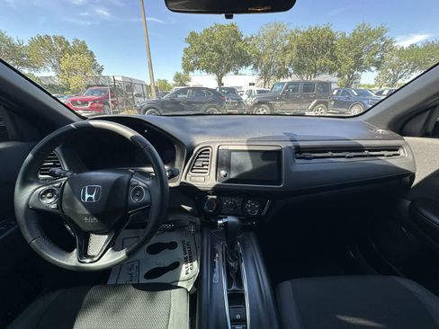 Used 2021 Honda HR-V Sport image 19