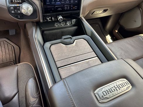 Used 2025 RAM 1500 Limited AWD/4WD image 24