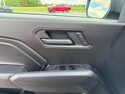 Used 2026 Chevrolet Colorado W/T RWD image 15