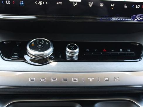 New 2027 Ford Expedition Platinum w/ Driver's Package RWD image 14