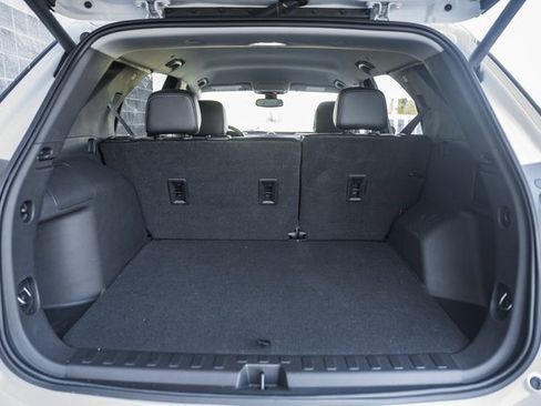 Used 2021 Chevrolet Equinox Premier image 12