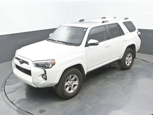 Used 2021 Toyota 4Runner SR5 Premium w/ Moonroof Package image 16