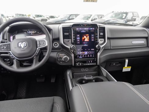 New 2026 RAM 1500 Big Horn AWD/4WD image 10