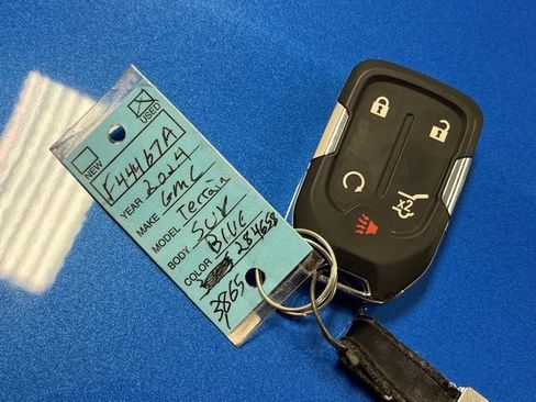 Used 2024 GMC Terrain AT4 w/ Tech Package image 28