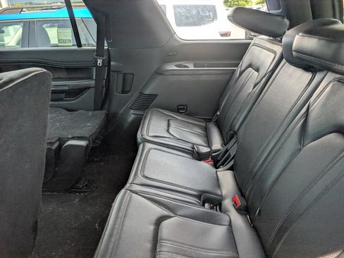 Used 2018 Ford Expedition Limited w/ Equipment Group 301A AWD/4WD image 7
