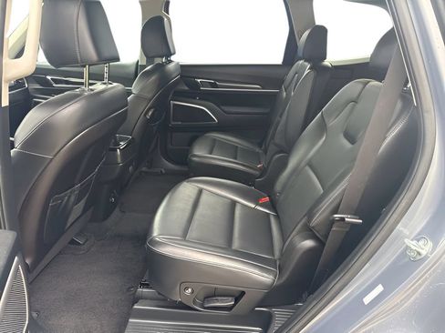 Used 2025 Kia Telluride S AWD/4WD image 14
