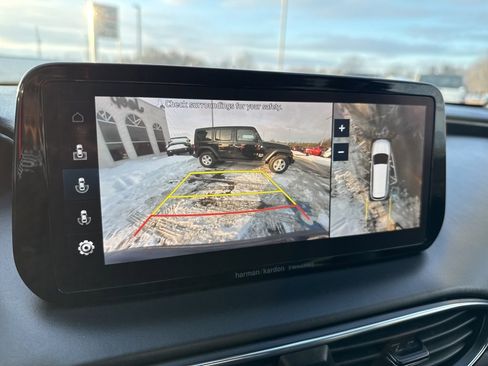 Used 2023 Hyundai Santa Fe SEL w/ Premium Package image 18