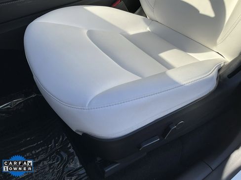 Used 2021 Tesla Model Y Long Range image 15