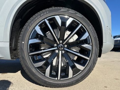 New 2026 Volvo XC90 T8 Ultra image 9