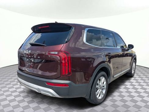 Used 2022 Kia Telluride LX AWD/4WD image 3