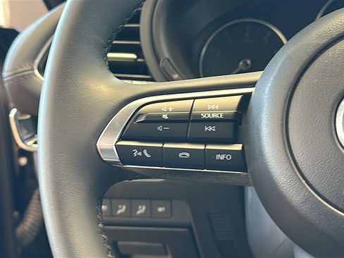 Used 2025 MAZDA MAZDA3 s image 25