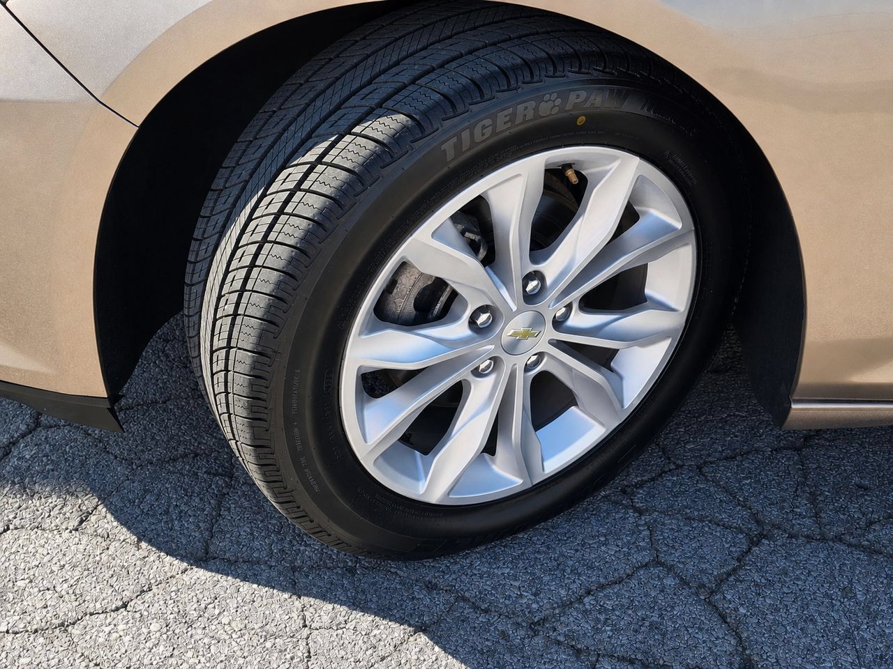 Certified 2019 Chevrolet Malibu LT FWD image 10