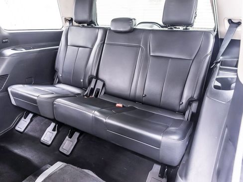 Used 2024 Ford Expedition XLT RWD image 36
