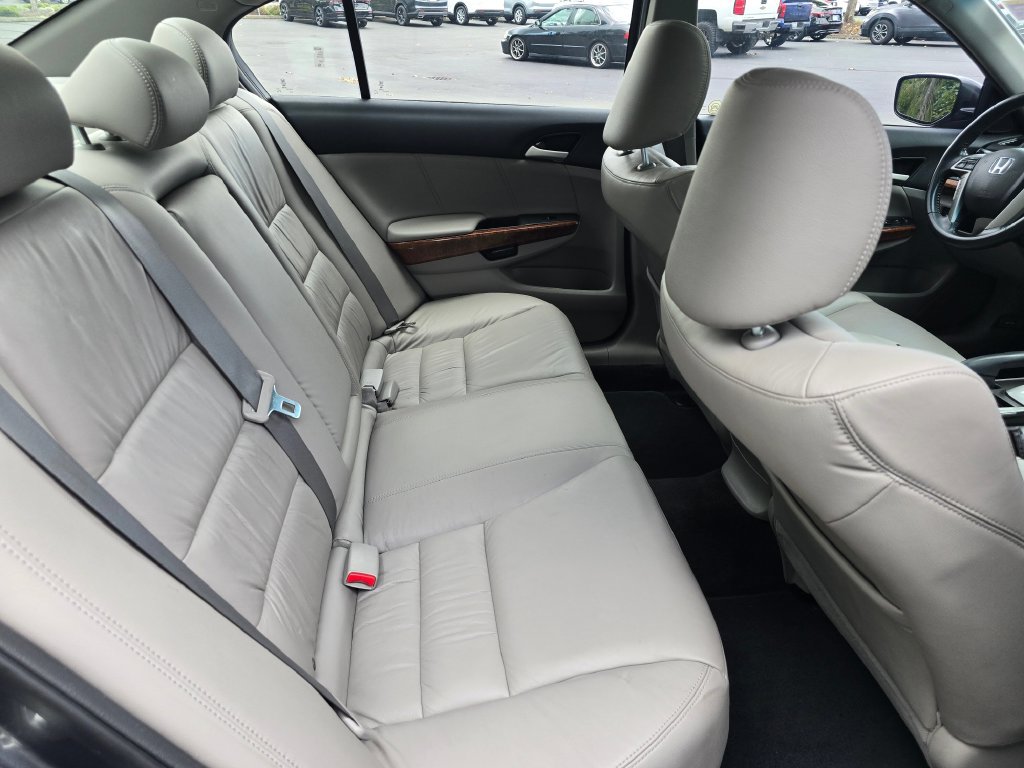 Used 2011 Honda Accord EX-L image 7