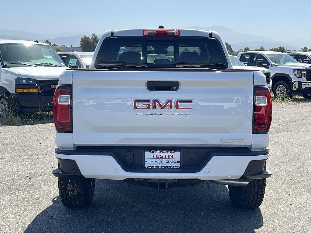 New 2026 GMC Canyon Elevation w/ Technology Package AWD/4WD image 4