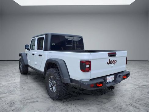 Used 2024 Jeep Gladiator Mojave w/ Convenience Group AWD/4WD image 5
