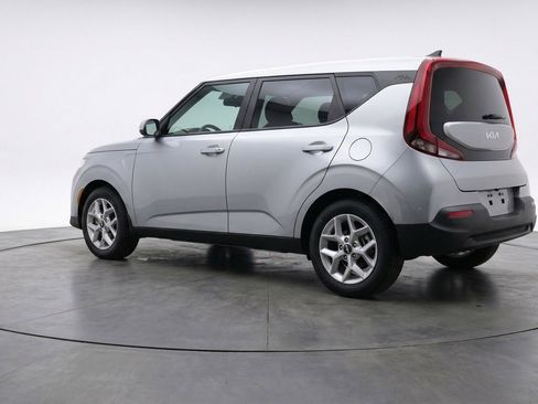 Used 2025 Kia Soul LX w/ LX Technology Package image 6