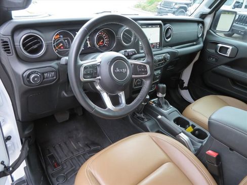 Used 2021 Jeep Wrangler Unlimited Sahara image 17