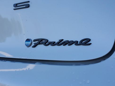 Used 2024 Toyota Prius Prime Premium image 7