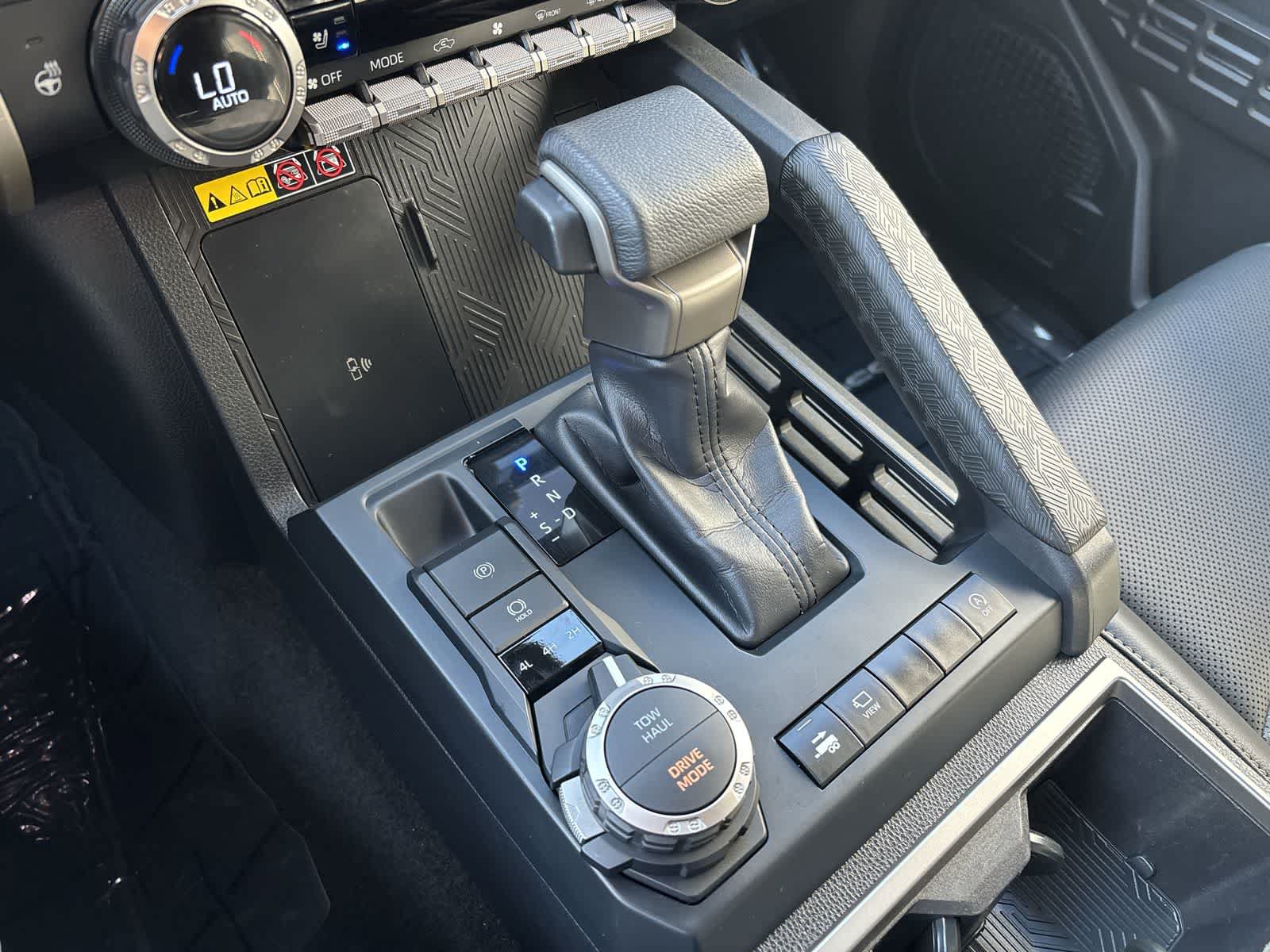 Used 2024 Toyota Tacoma Limited w/ Limited Package (LT) AWD/4WD image 30