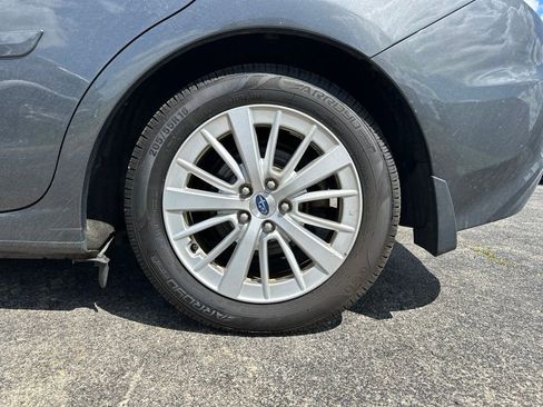 Used 2018 Subaru Impreza 2.0i Premium AWD/4WD image 6