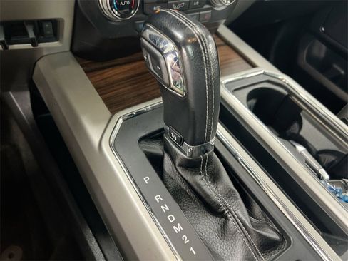 Used 2015 Ford F150 Lariat w/ Equipment Group 502A Luxury image 17