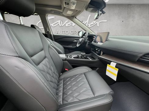 New 2026 Nissan Rogue Platinum AWD/4WD image 25