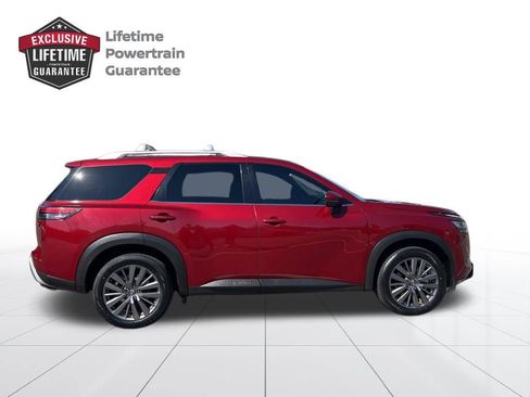 Certified 2023 Nissan Pathfinder SL w/ SL Premium Package FWD image 6