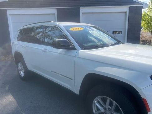 Used 2021 Jeep Grand Cherokee L Laredo w/ Luxury Tech Group I AWD/4WD image 1
