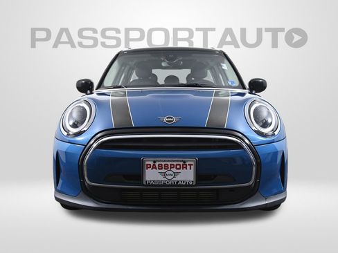 Certified 2022 MINI Cooper 4-Door Hardtop image 2