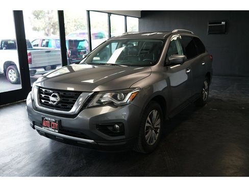 Used 2020 Nissan Pathfinder SL FWD image 3