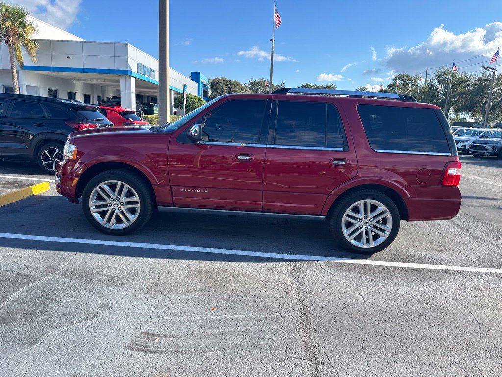 Used 2016 Ford Expedition Platinum AWD/4WD image 3