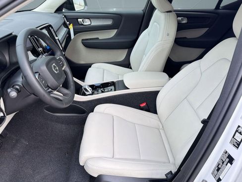 New 2026 Volvo XC40 B5 Plus w/ Protection Package Premier image 5